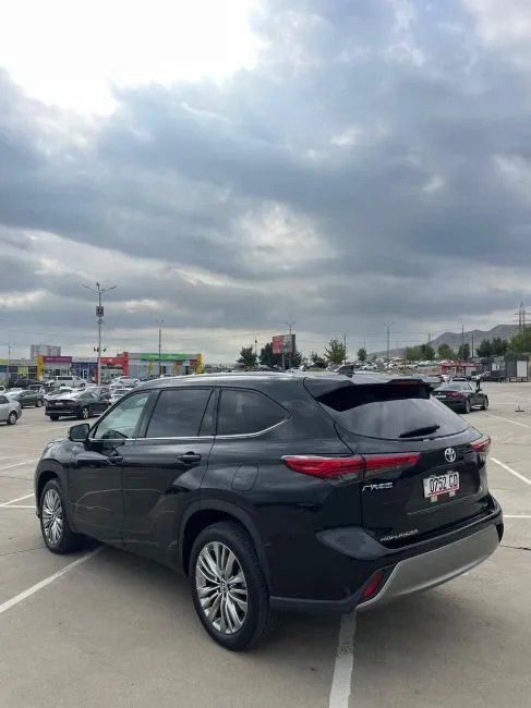 Toyota Highlander  Image 4